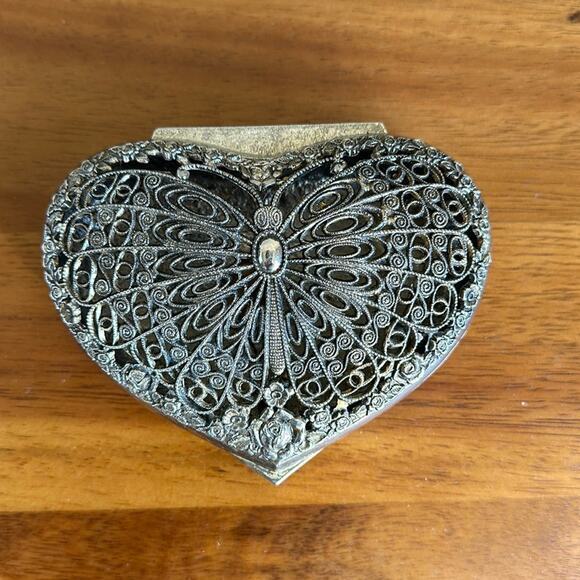 Vintage butterfly metal trinket dish shelf sitter - Picture 1 of 4
